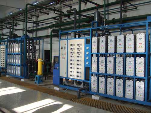 醫(yī)藥純化水設(shè)備的工藝流程與優(yōu)勢-藍(lán)膜