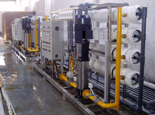 廢水反滲透系統(tǒng)包含哪些部分？-藍(lán)膜